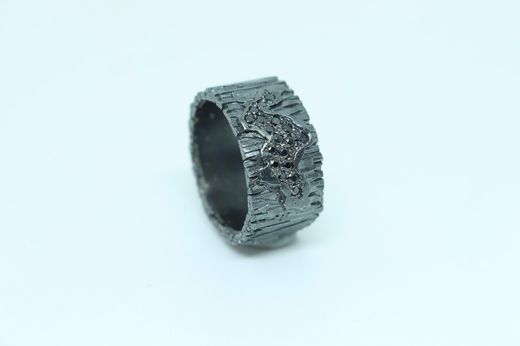 Sortija TIBET GRIETA de plata blanca o negra de mujer