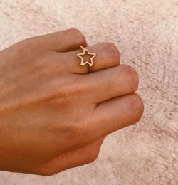 SO-S1364 Anillo de oro 18K estrella calada acabado en brillo