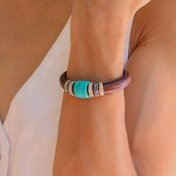 WB379X Pulsera PLATA DE PALO de cuero con resina azul color turquesa
