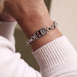 WB381X Pulsera Plata de Palo modelo Aria para mujer y cabujón granate natural de 10 milímetros