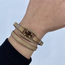 WB413X Pulsera Plata de Palo mujer con doble de cuero plano camel oscuro de 7 milímetros con eslabón de bronce con cabujón de cuarzo fumé facetado