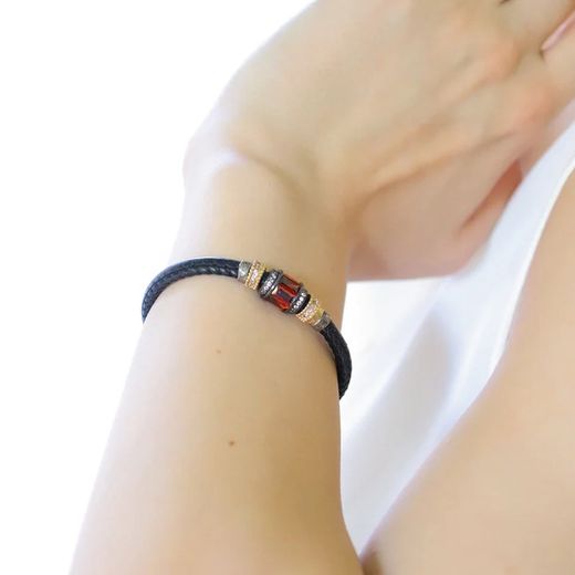 WB453X Pulsera Plata de Palo mujer de cuero negro con circonita roja y cierre de mosquetón