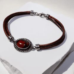 WB560X Pulsera Plata de Palo de cuero mujer modelo Kurai con centro de plata 925 piedra granate y circonitas, cierre de mosquetón