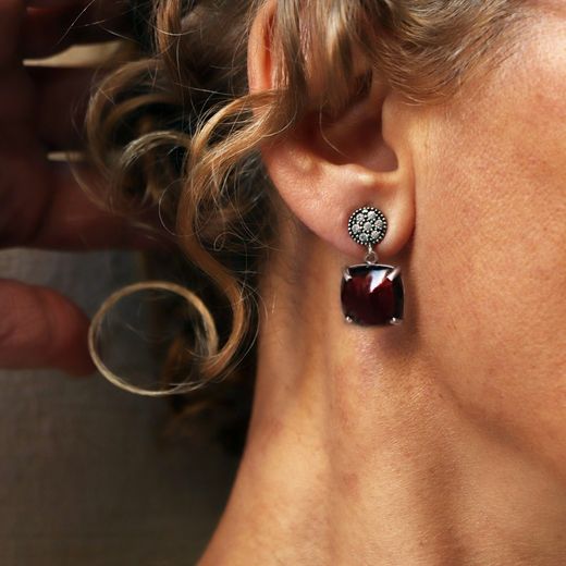 WE167X Pendientes mujer PLATA DE PALO modelo Hera con circonitas blancas y granate natural