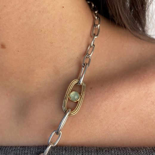 WN218X Collar de mujer PLATA DE PALO modelo Huno con cabujón color calcedonia y dos circonitas brown