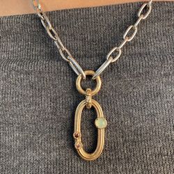 WN218X Collar de mujer PLATA DE PALO modelo Huno con cabujón color calcedonia y dos circonitas brown