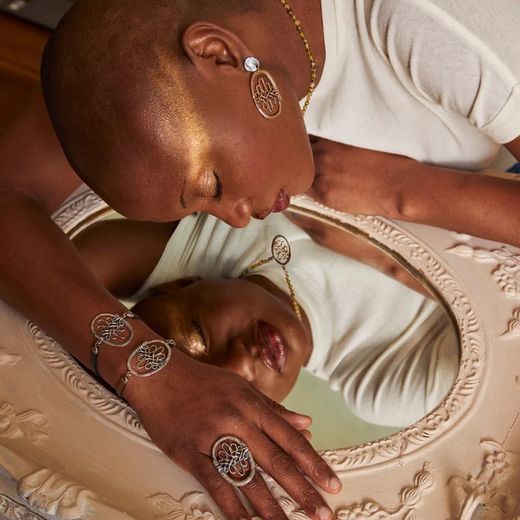 WN241X Collar Espiri Plata de Palo mujer con pirita y colgante oval de bronce pieza ideal para lucir a diario