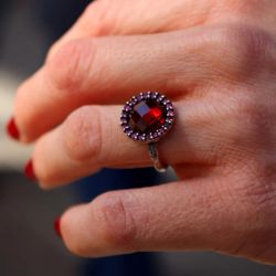 WR161X Anillo PLATA DE PALO Mujer Sienna de Plata 925 con circonitas y granate central