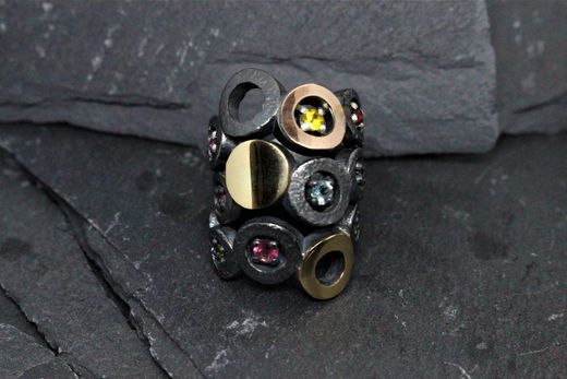 Anillo mujer en plata envejecida colección YAKARTA DOBLE con piedras naturales y oro 9K